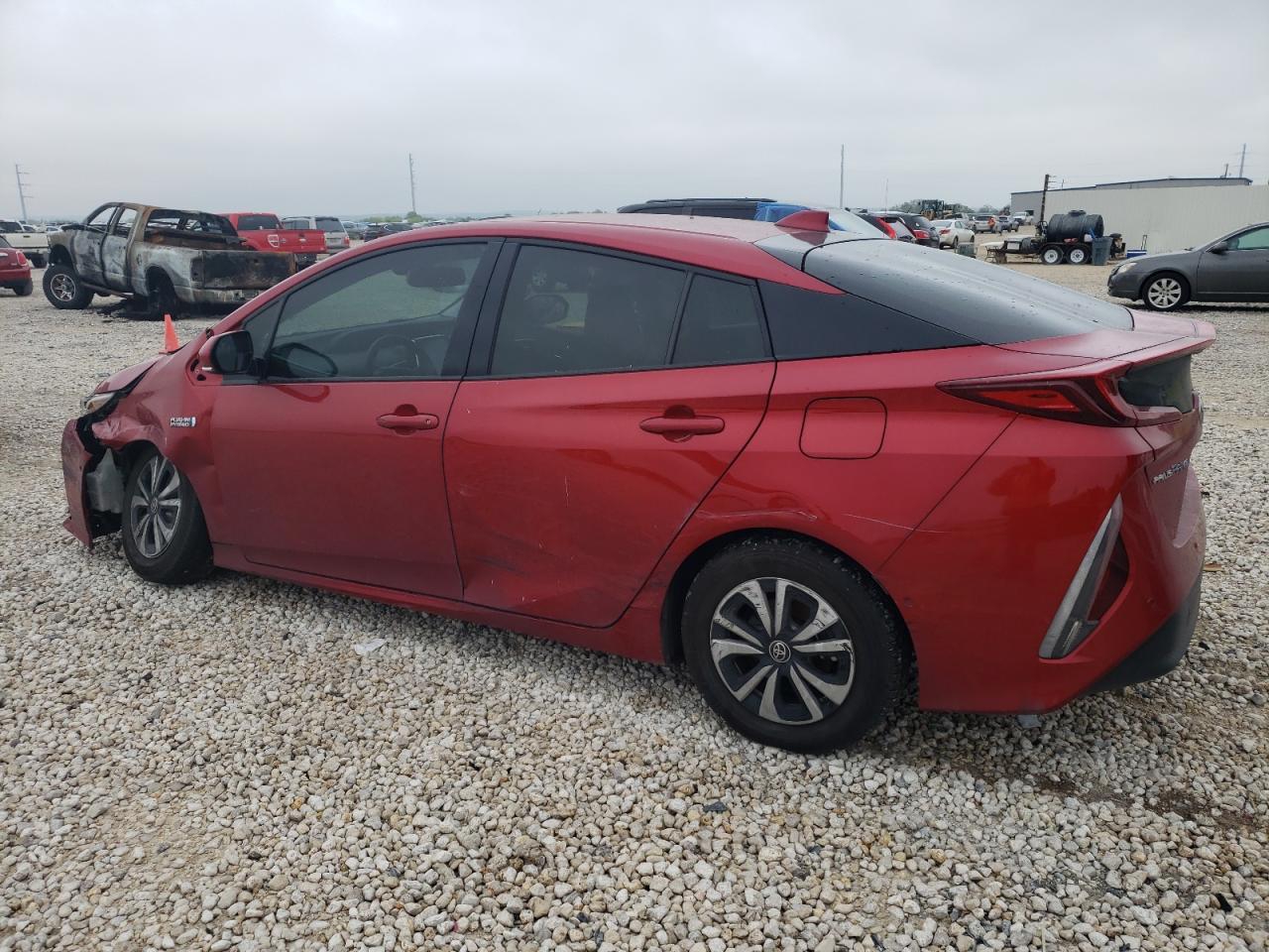 2018 TOYOTA PRIUS PRIM - Image 2