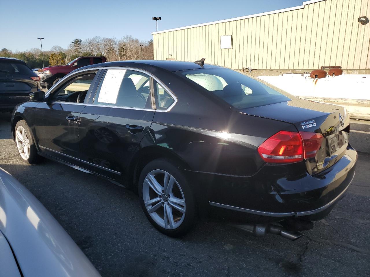 2014 VOLKSWAGEN PASSAT SEL - Image 2