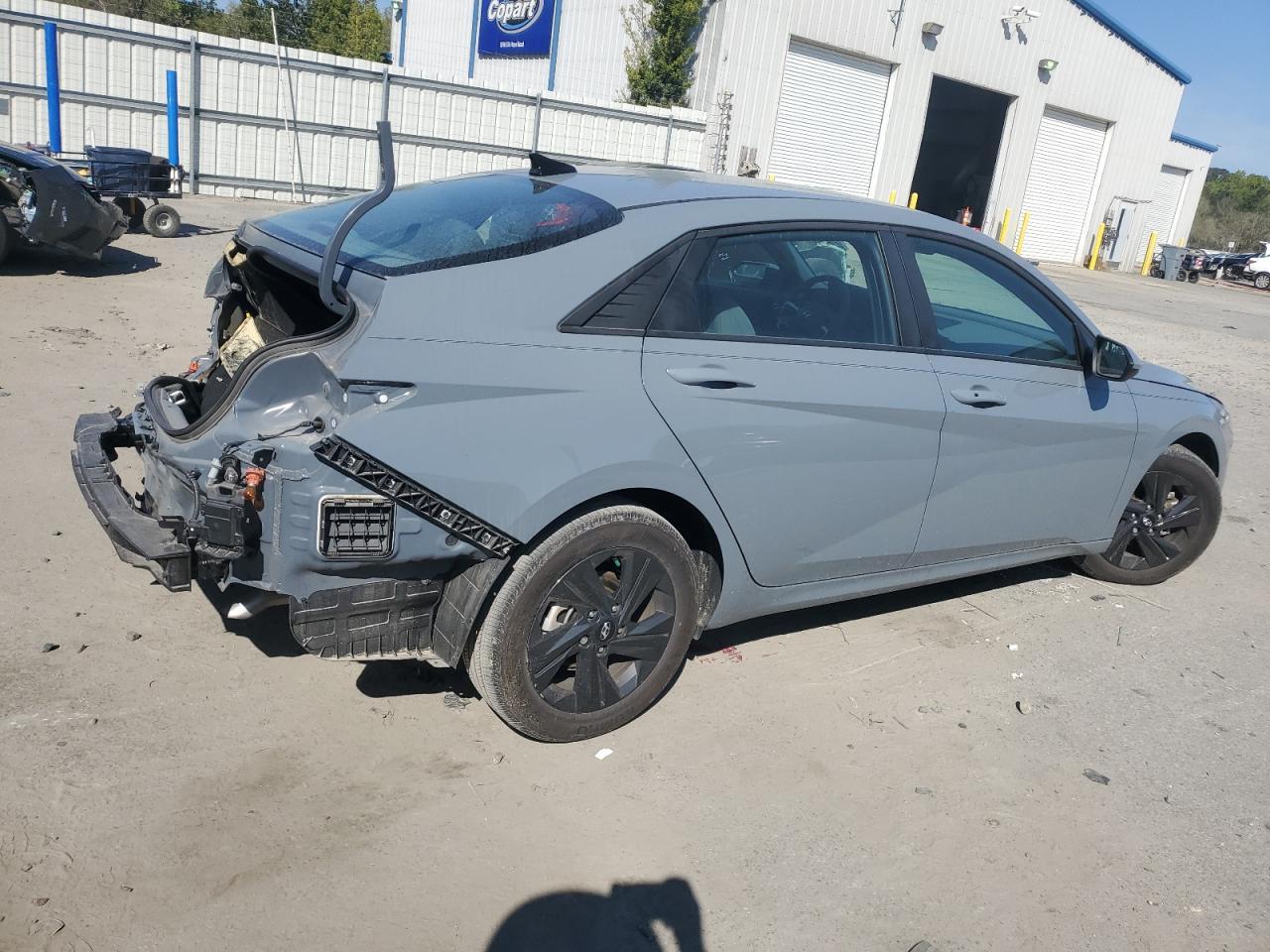2023 HYUNDAI ELANTRA SE - Фото 3