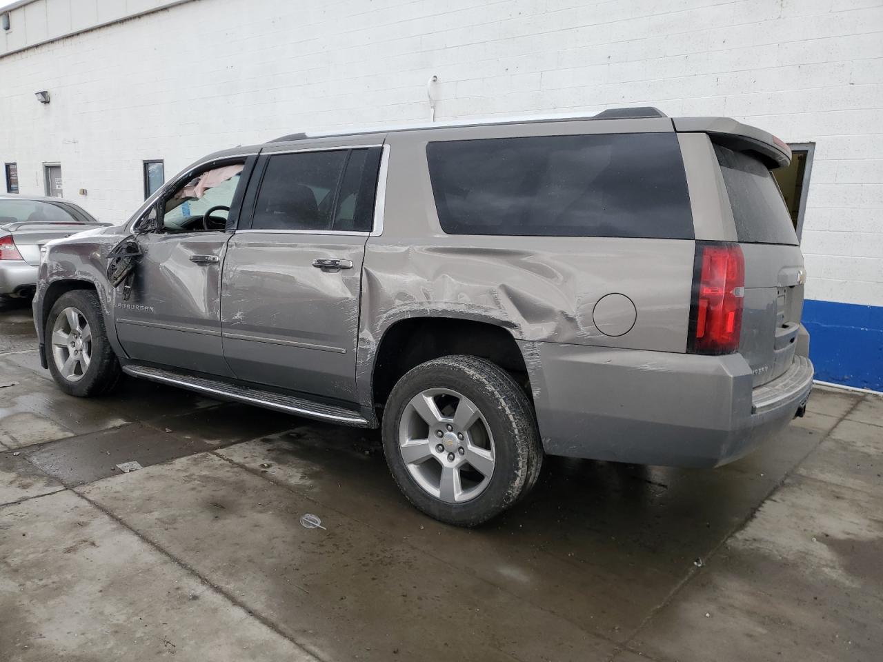 2017 CHEVROLET SUBURBAN K - Фото 2