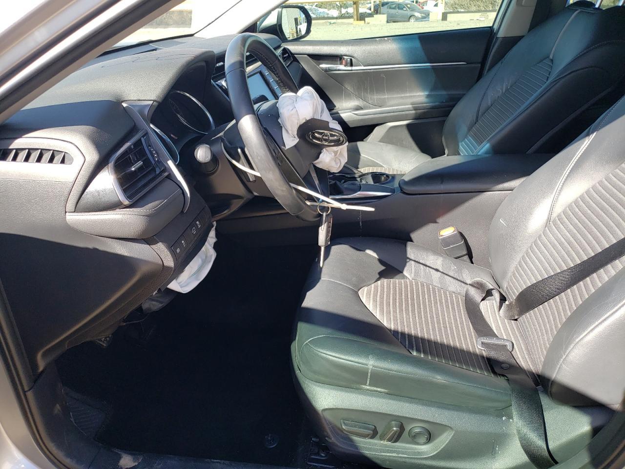 2020 TOYOTA CAMRY SE - Image 7