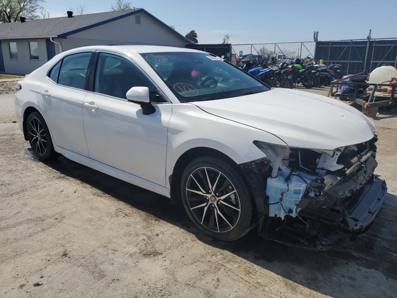 2021 TOYOTA CAMRY SE - Image 4