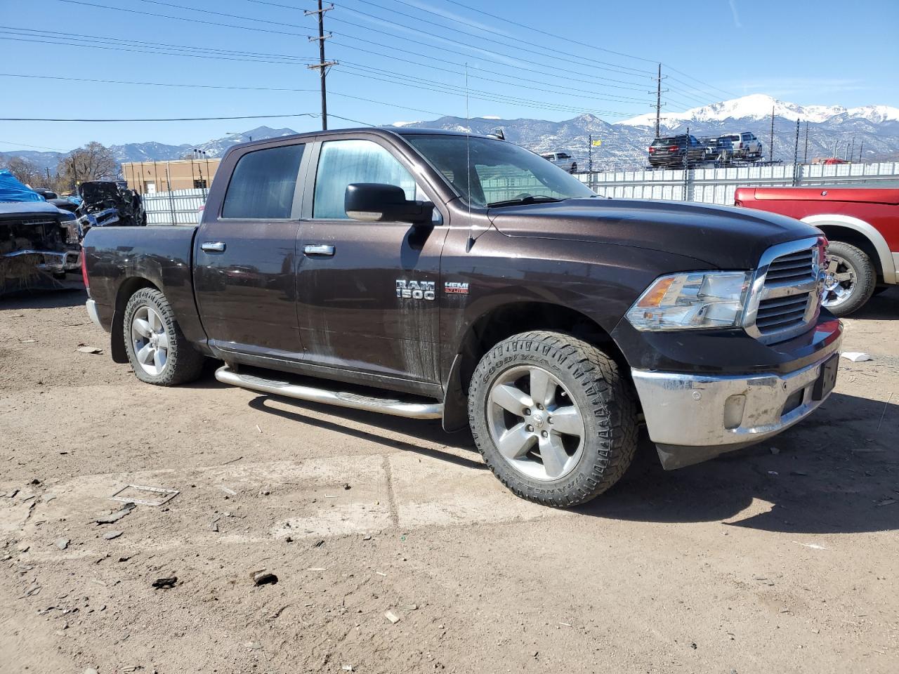 2017 RAM 1500 SLT - Image 4