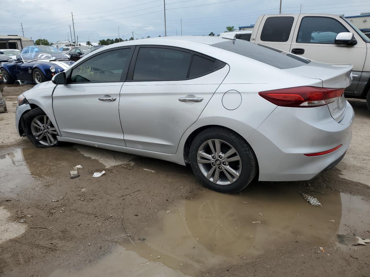 2017 HYUNDAI ELANTRA SE - Фото 2