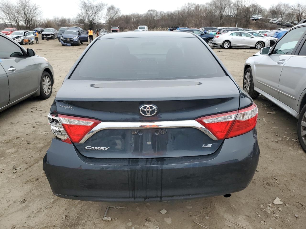 2015 TOYOTA CAMRY LE - Фото 6