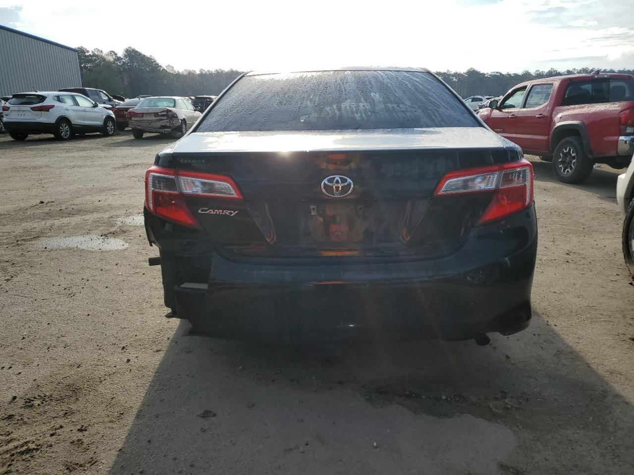 2014 TOYOTA CAMRY L - Фото 6
