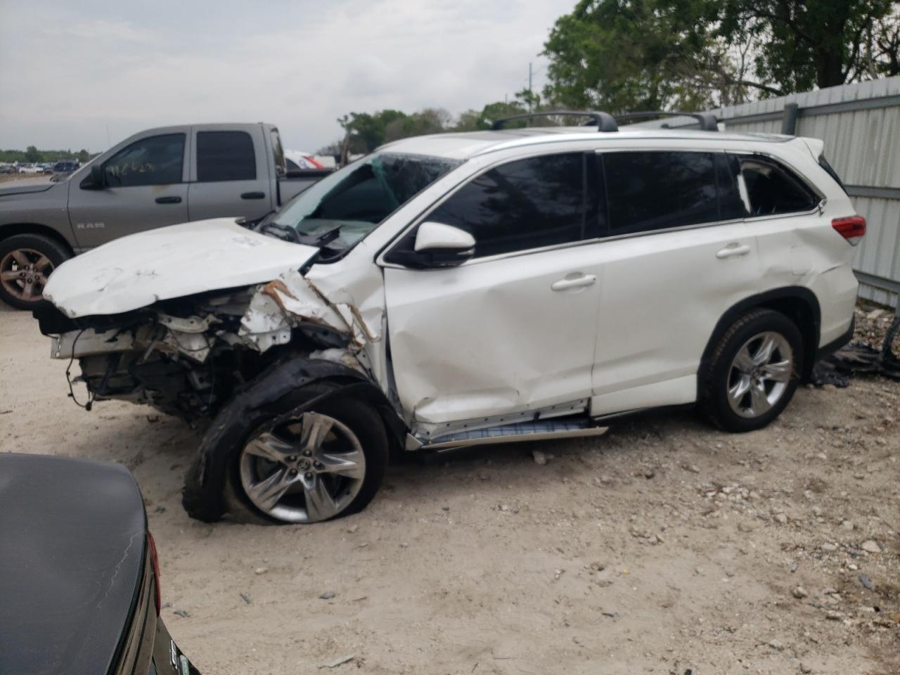 2018 TOYOTA HIGHLANDER