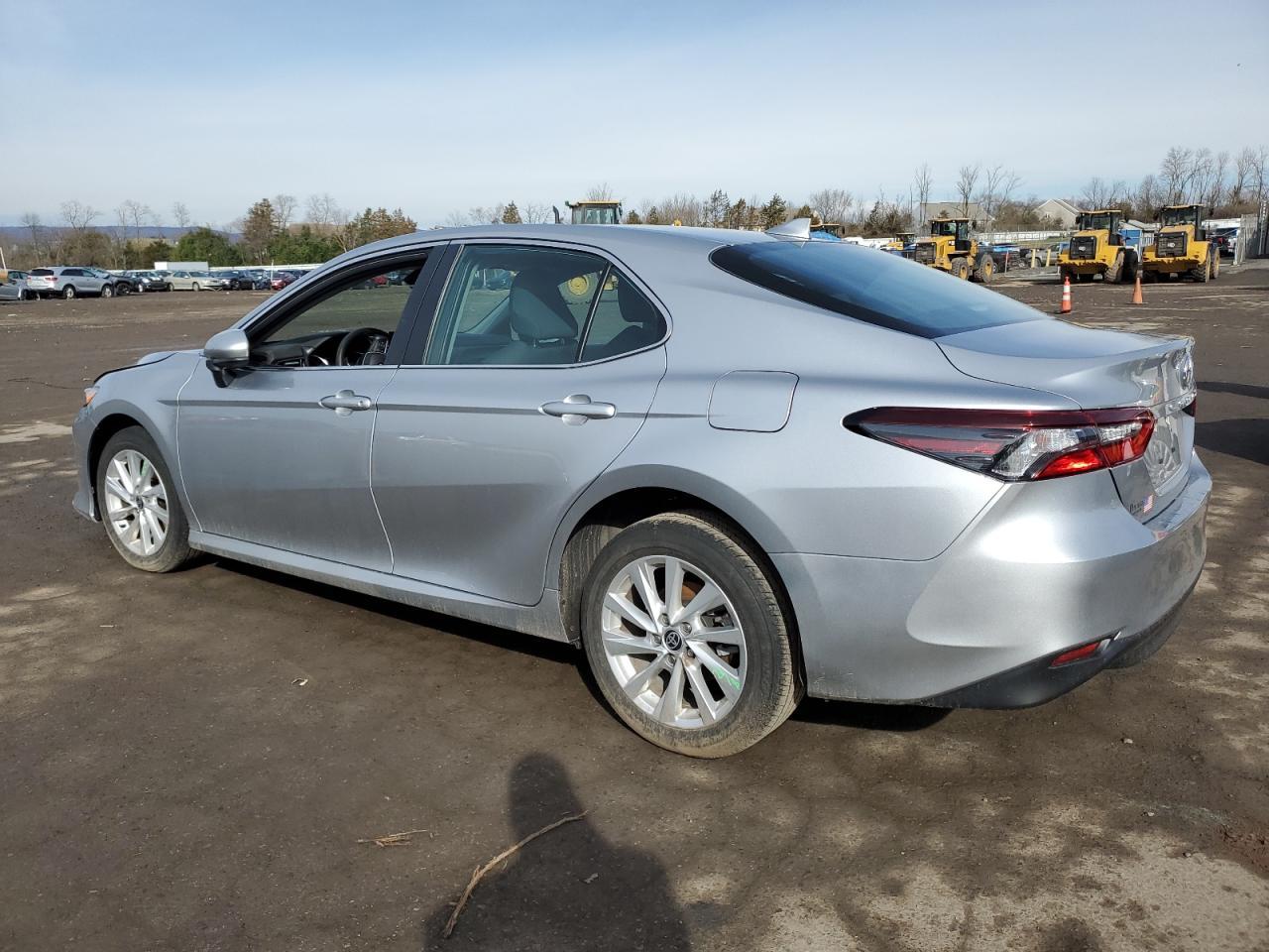 2023 TOYOTA CAMRY LE - Фото 2