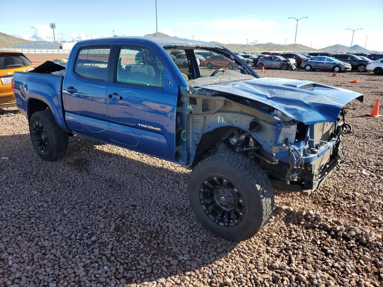 2017 TOYOTA TACOMA DOU - Фото 4