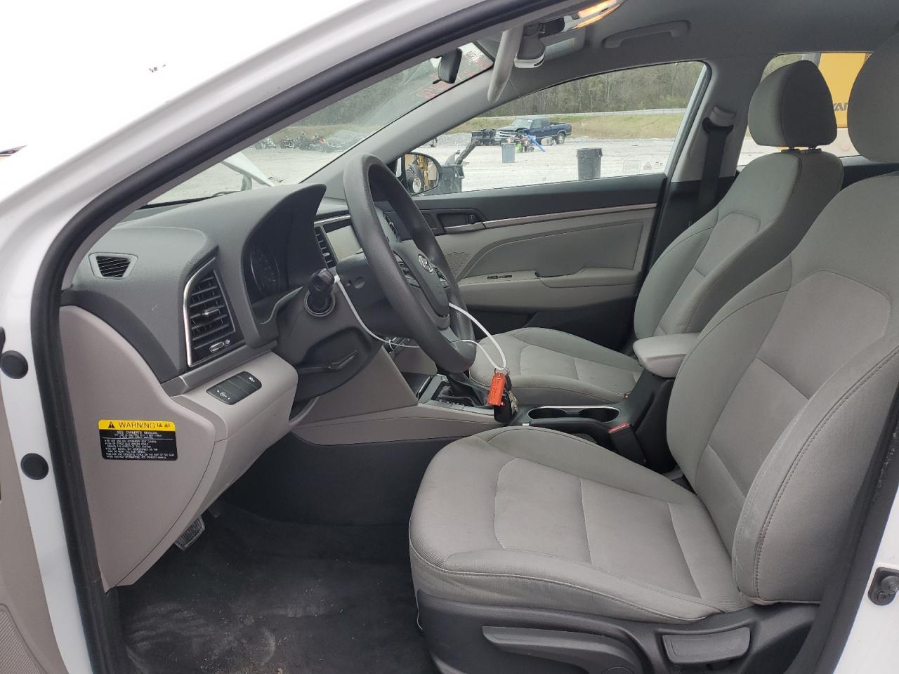 2017 HYUNDAI ELANTRA SE - Фото 7