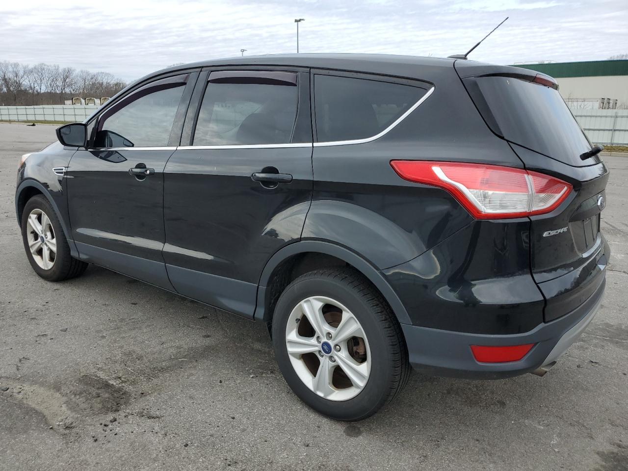 2015 FORD ESCAPE SE - Image 2