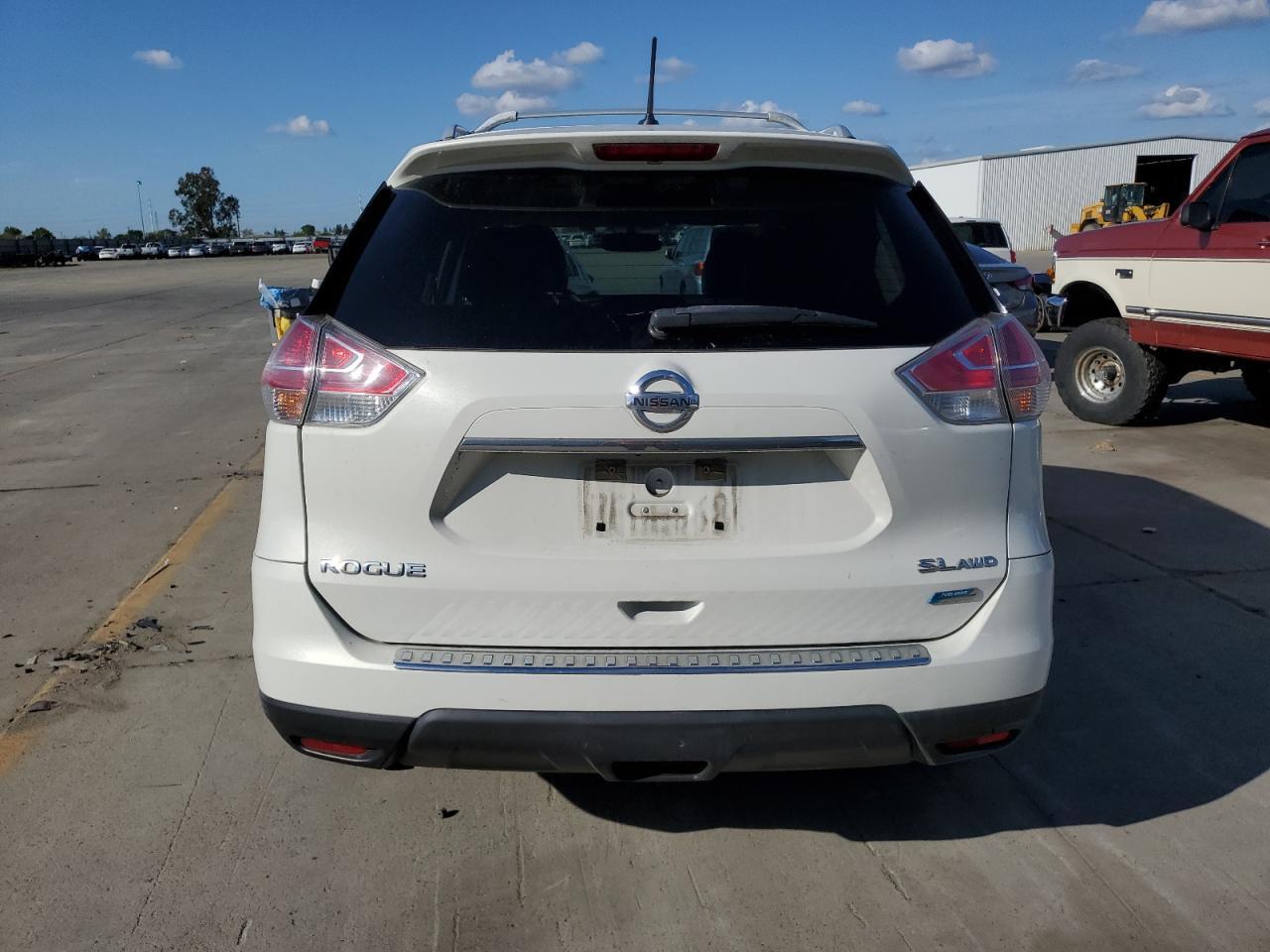 2014 NISSAN ROGUE S - Фото 6