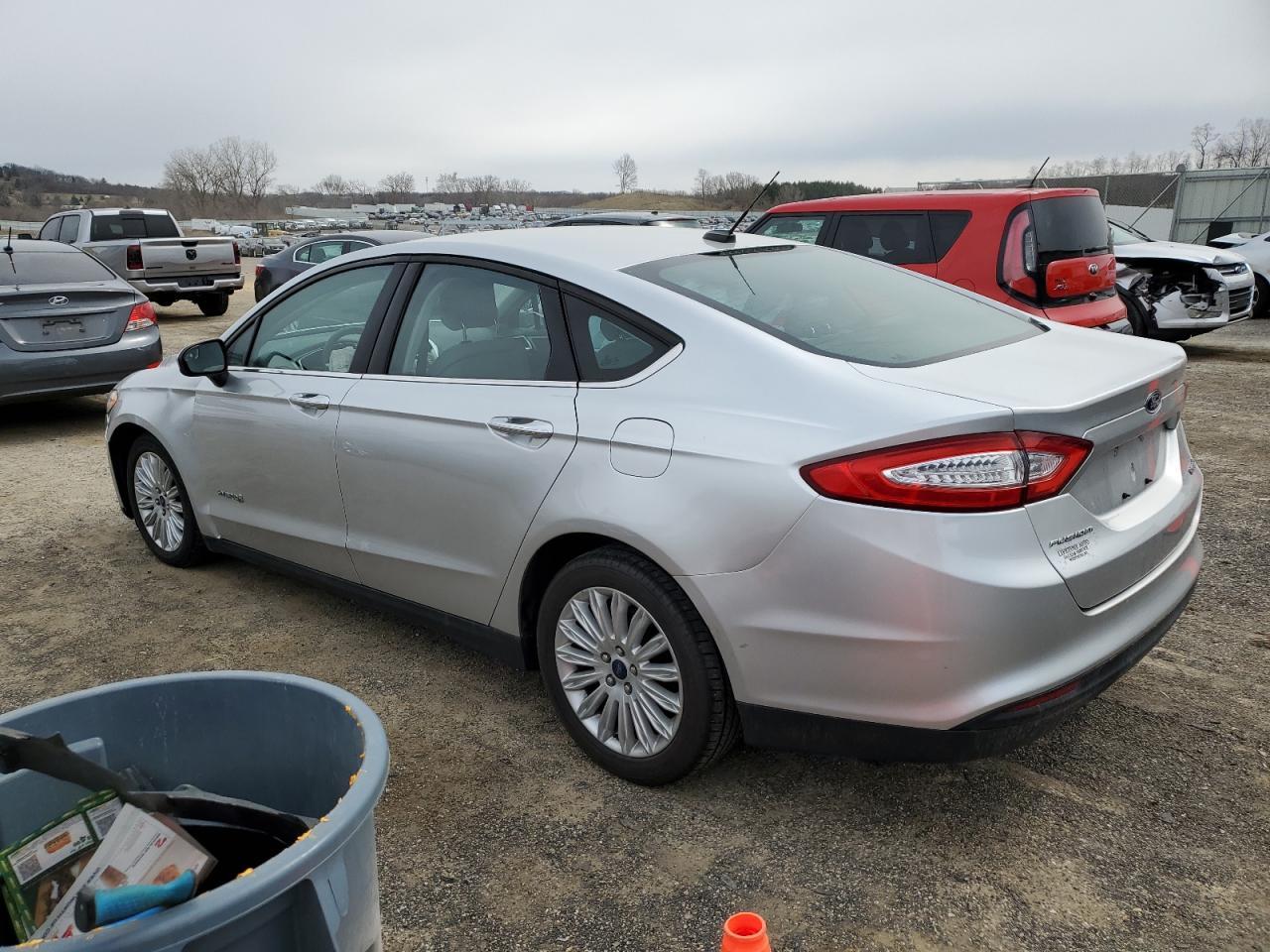 2014 FORD FUSION S H - Image 2