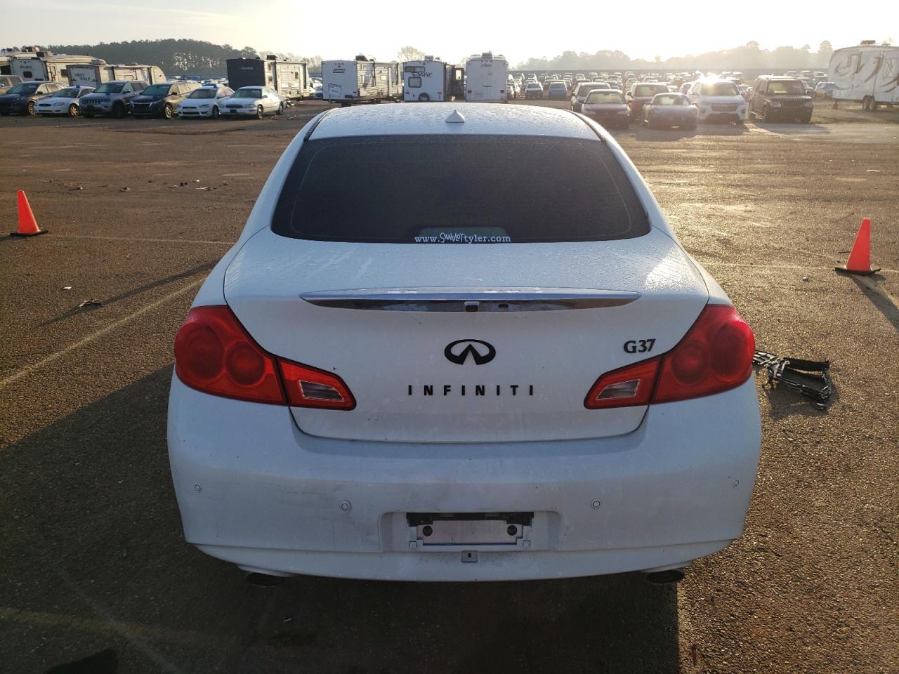 2012 INFINITI G37 BASE - Image 6