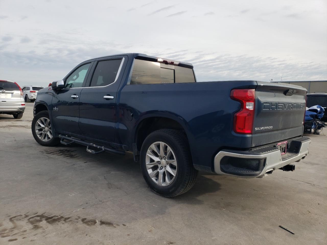 2021 CHEVROLET SILVERADO - Фото 2