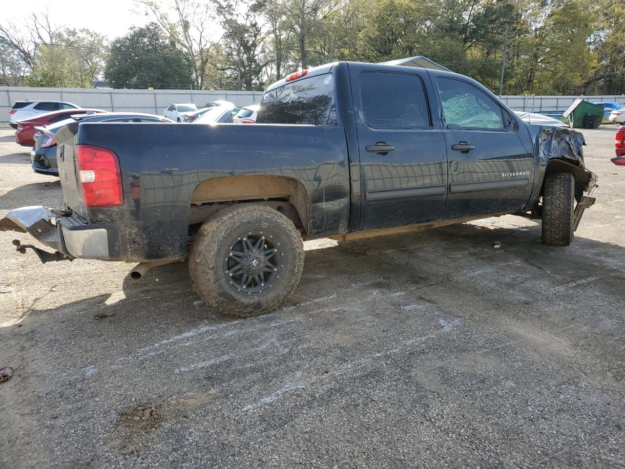 2013 CHEVROLET SILVERADO - Image 3