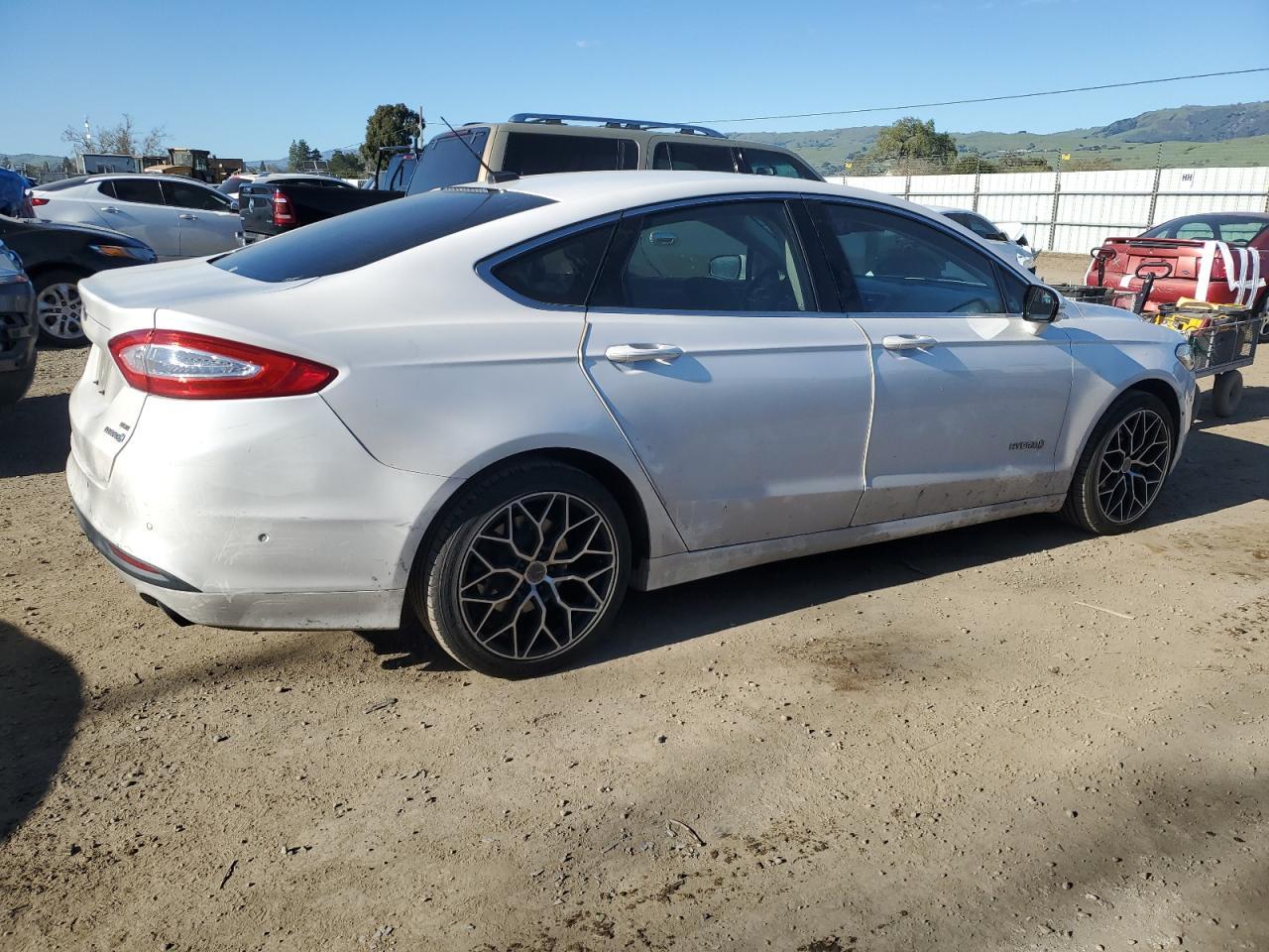 2013 FORD FUSION SE - Image 3