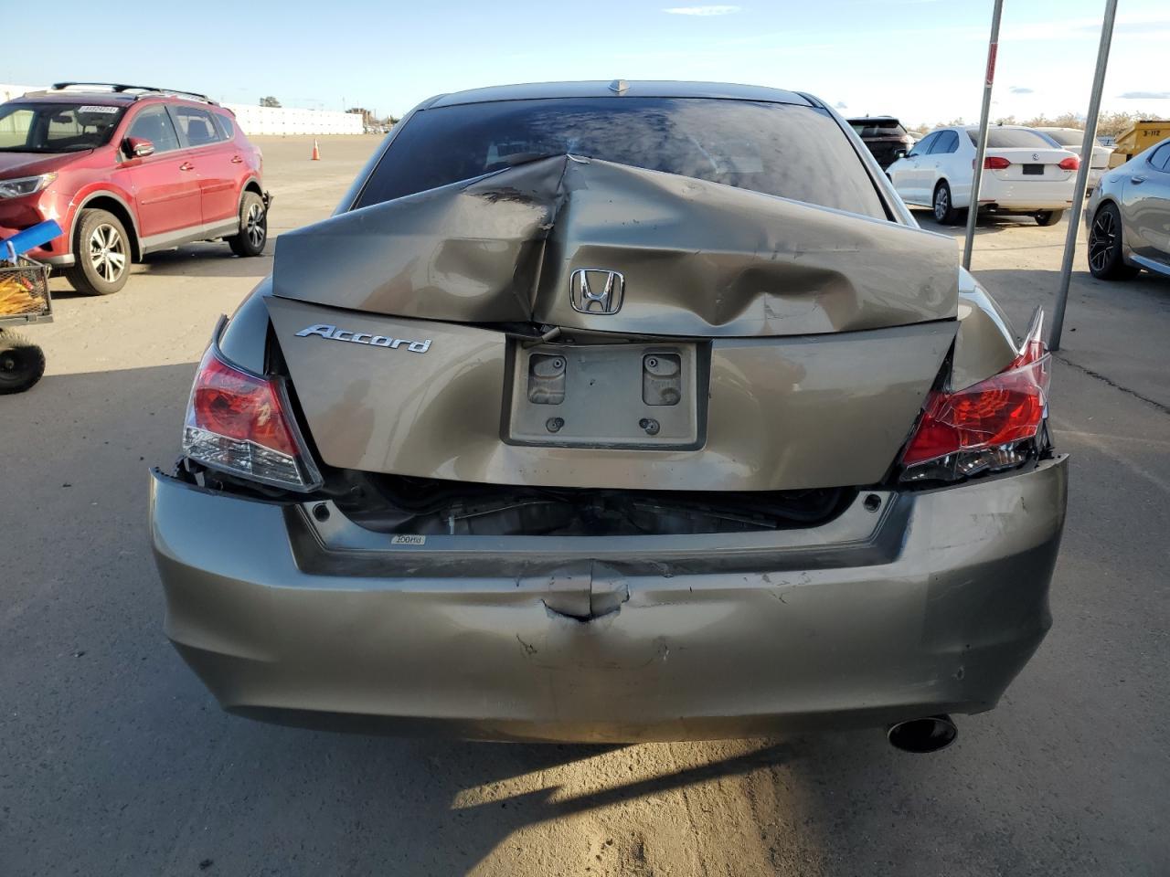 2010 HONDA ACCORD EXL - Image 6