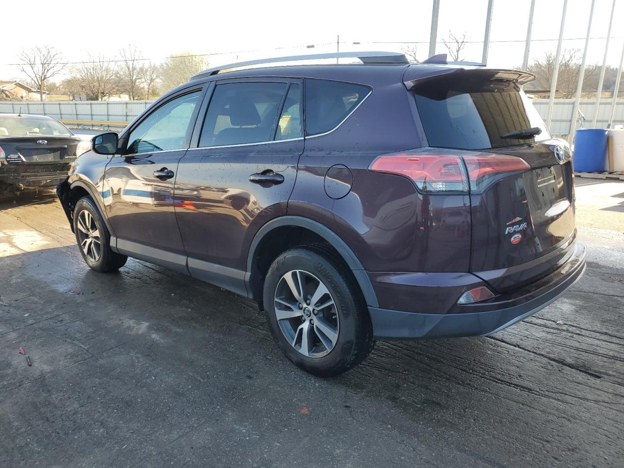 2017 TOYOTA RAV4 XLE - Фото 2
