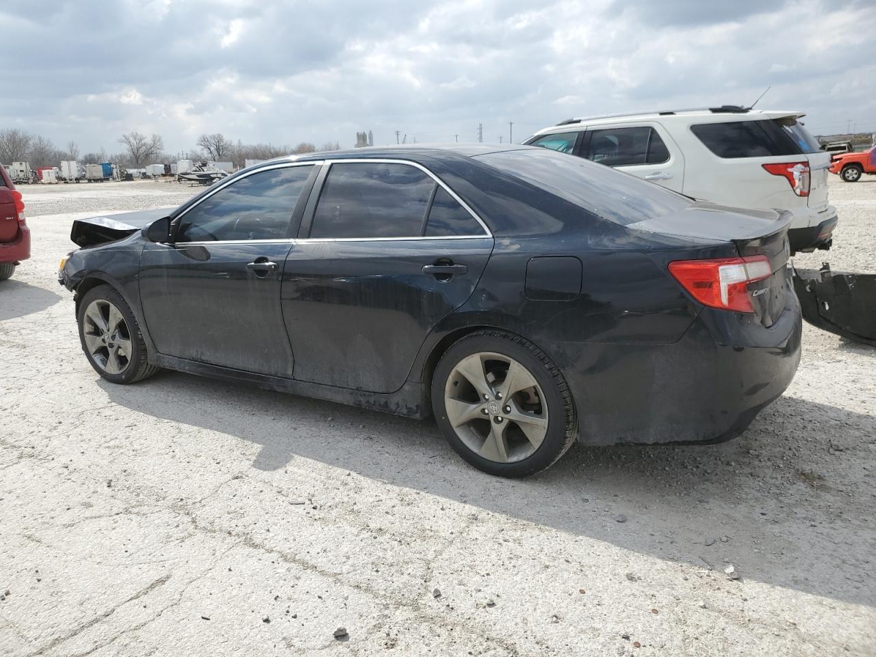 2014 TOYOTA CAMRY L - Image 2