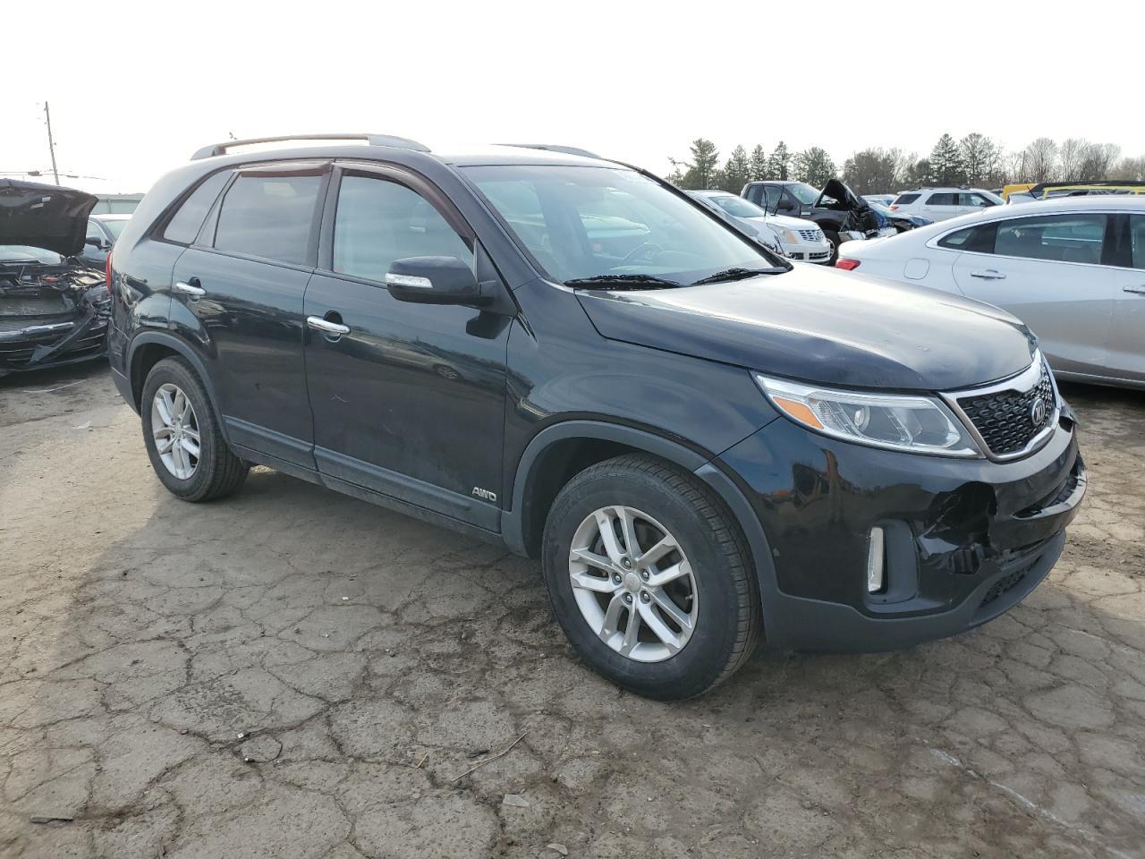 2015 KIA SORENTO LX - Image 4