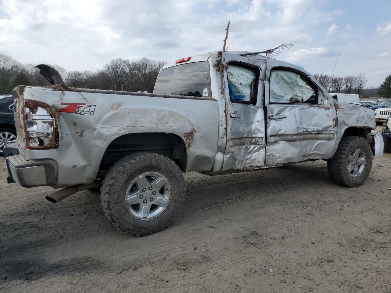 2011 GMC SIERRA K15 - Image 3