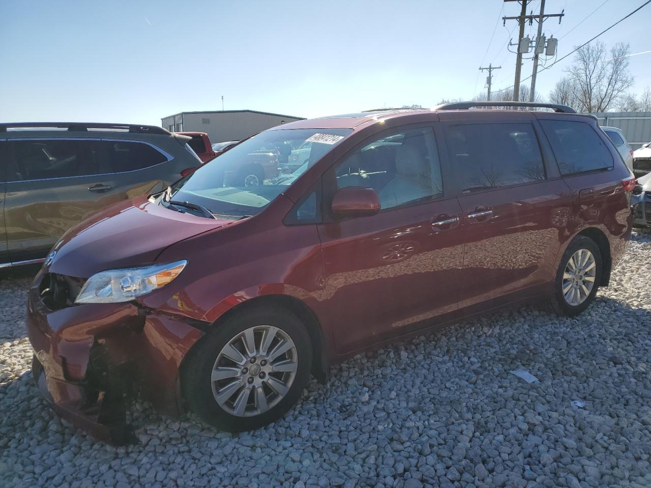 2015 TOYOTA SIENNA XLE