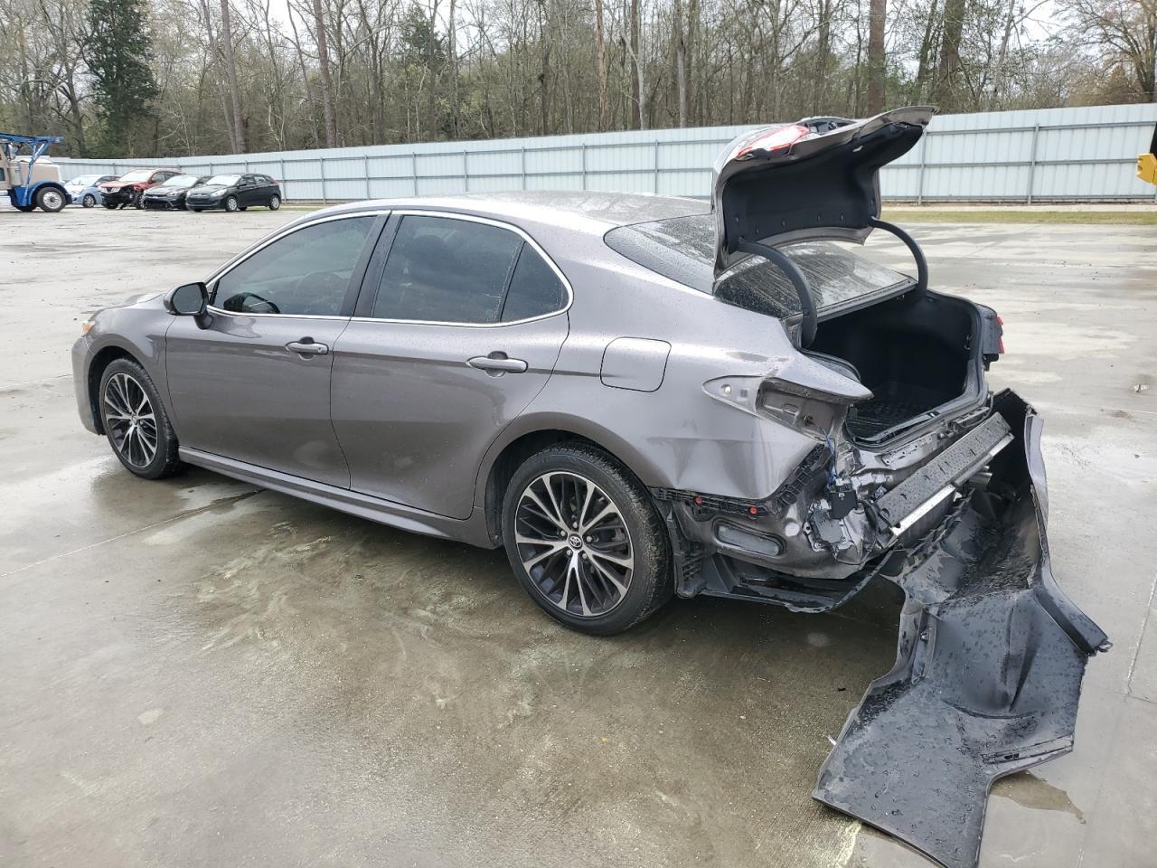 2018 TOYOTA CAMRY L - Фото 2