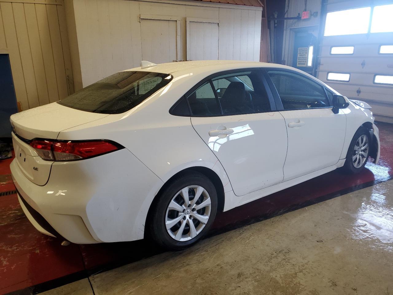2022 TOYOTA COROLLA LE - Фото 3