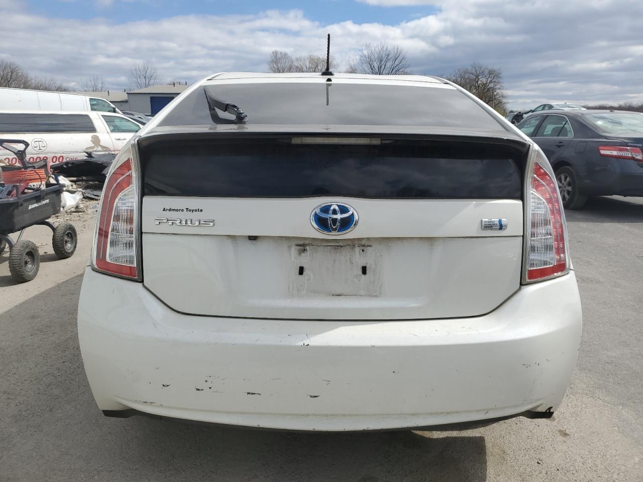 2015 TOYOTA PRIUS - Фото 6