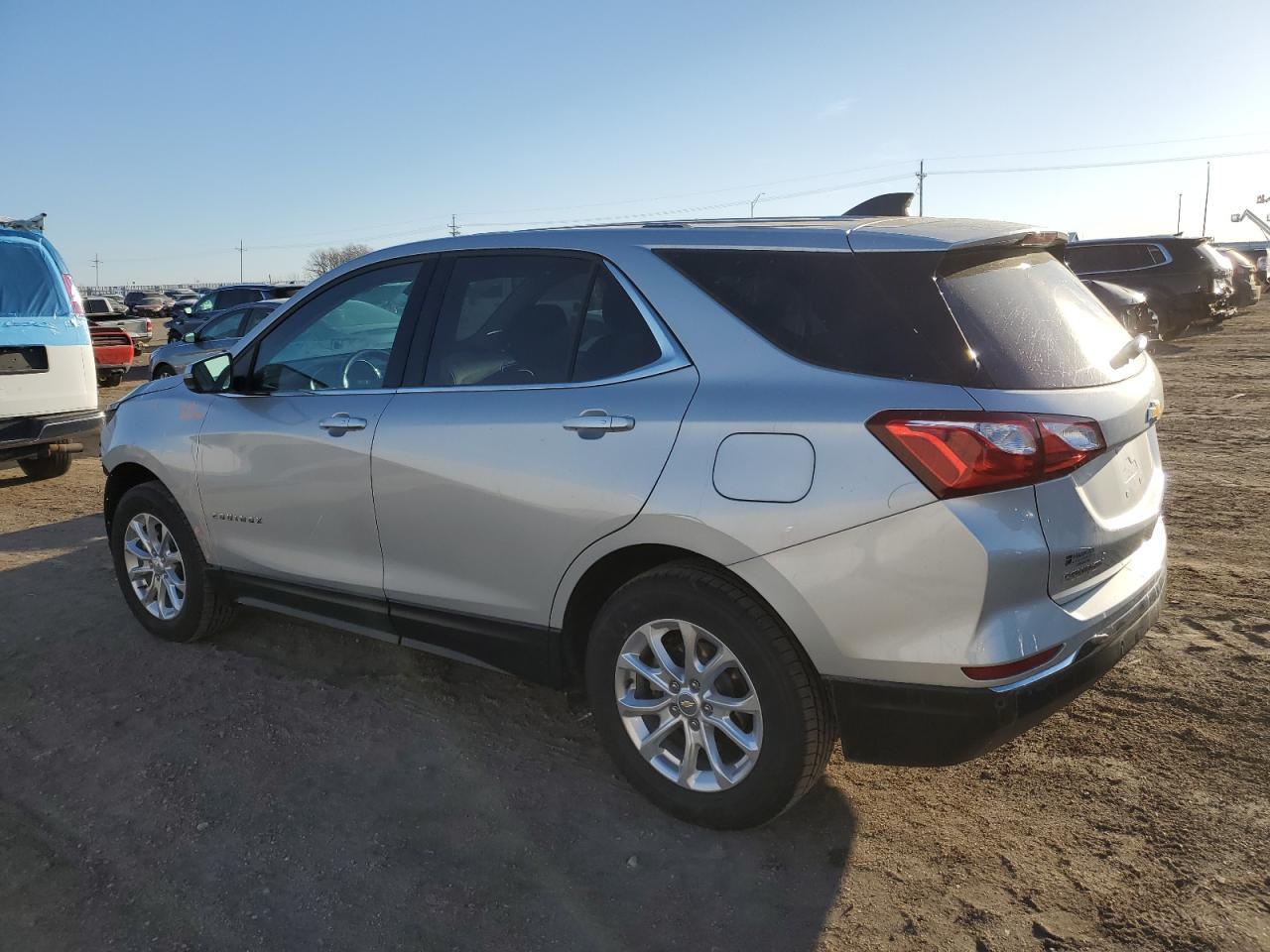 2019 CHEVROLET EQUINOX LT - Image 2