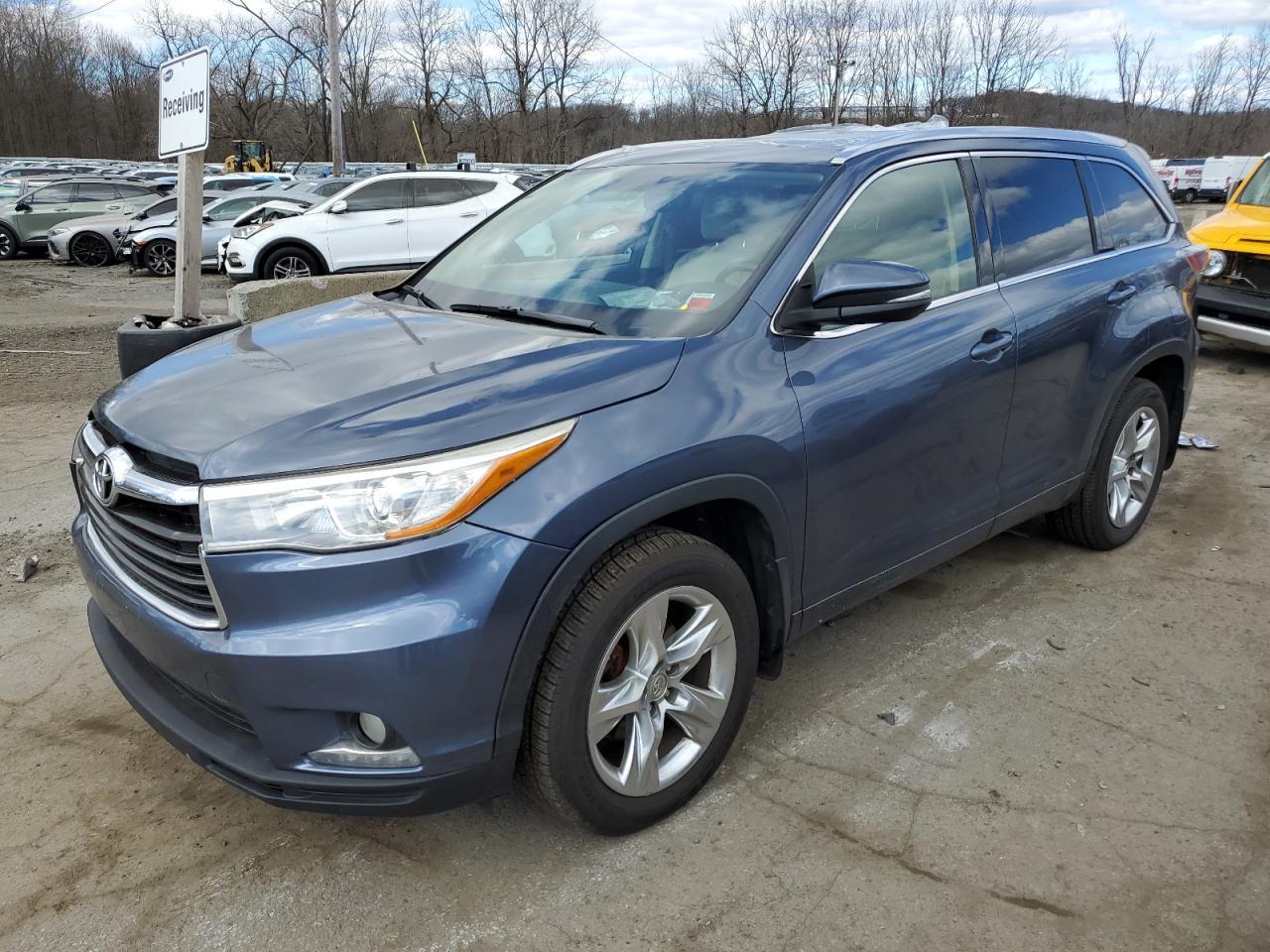 2015 TOYOTA HIGHLANDER