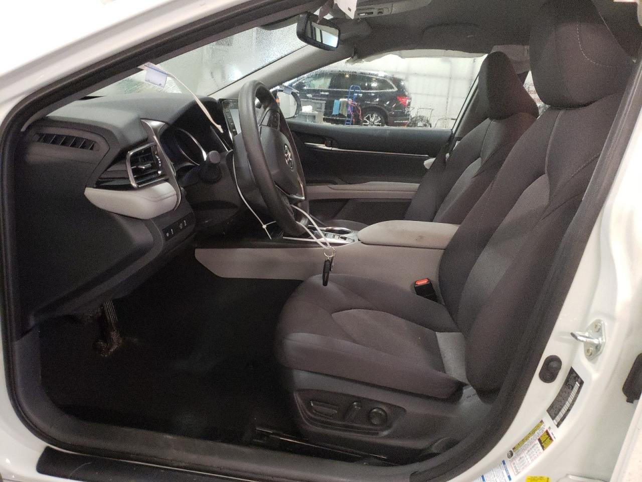 2024 TOYOTA CAMRY LE - Фото 7