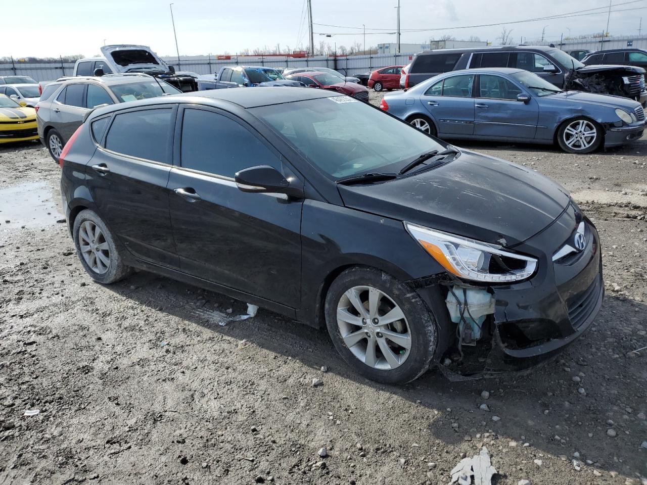 2014 HYUNDAI ACCENT GLS - Image 4