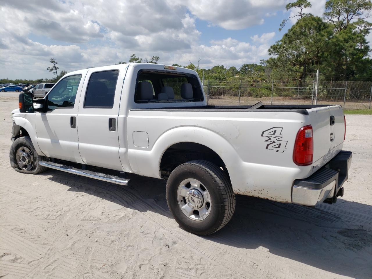 2012 FORD F250 SUPER - Фото 2
