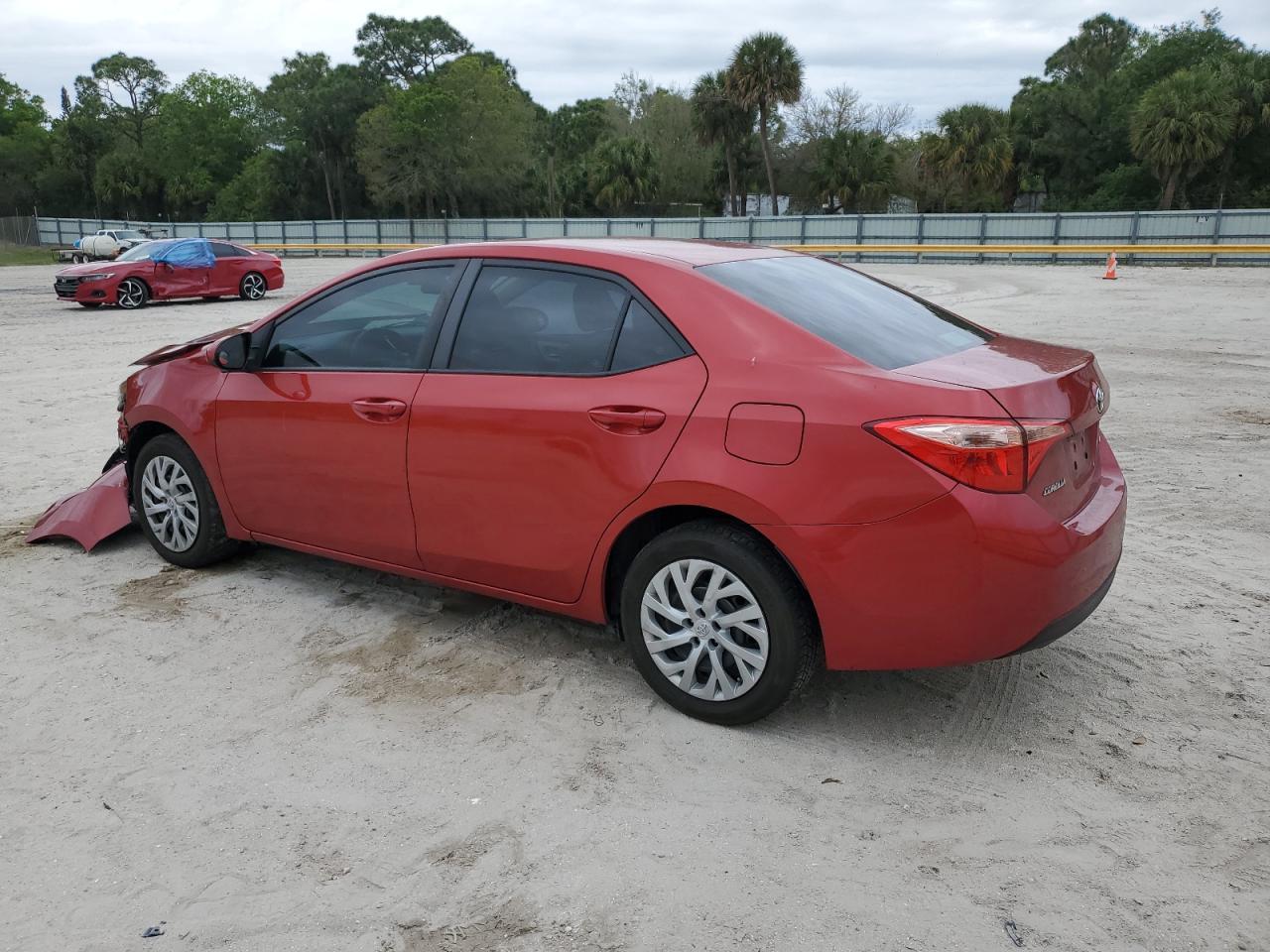 2019 TOYOTA COROLLA L - Фото 2