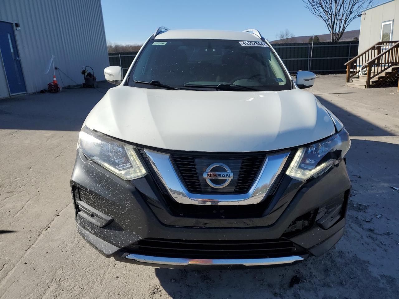 2017 NISSAN ROGUE SV - Фото 5
