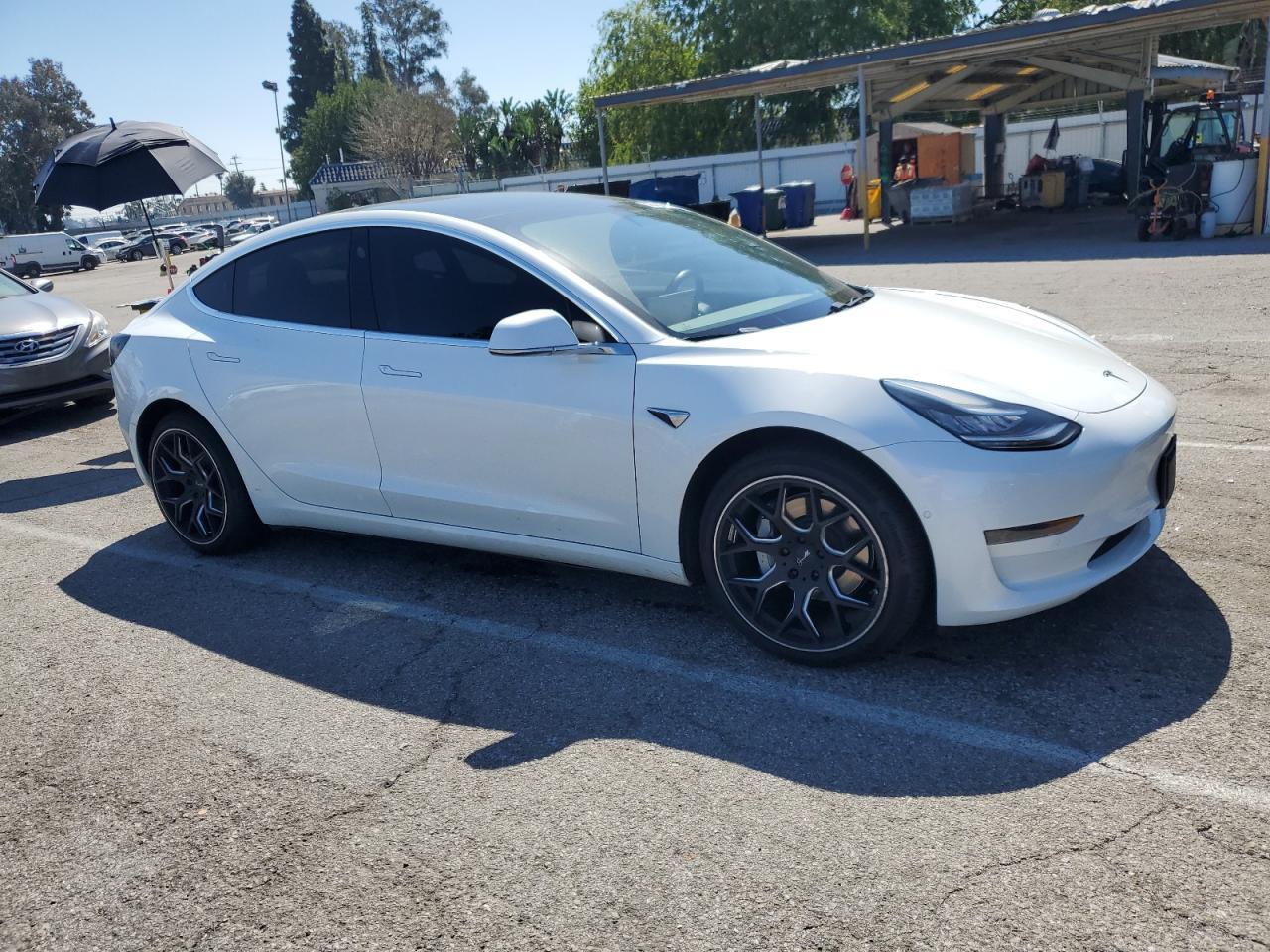 2019 TESLA MODEL 3 - Image 4