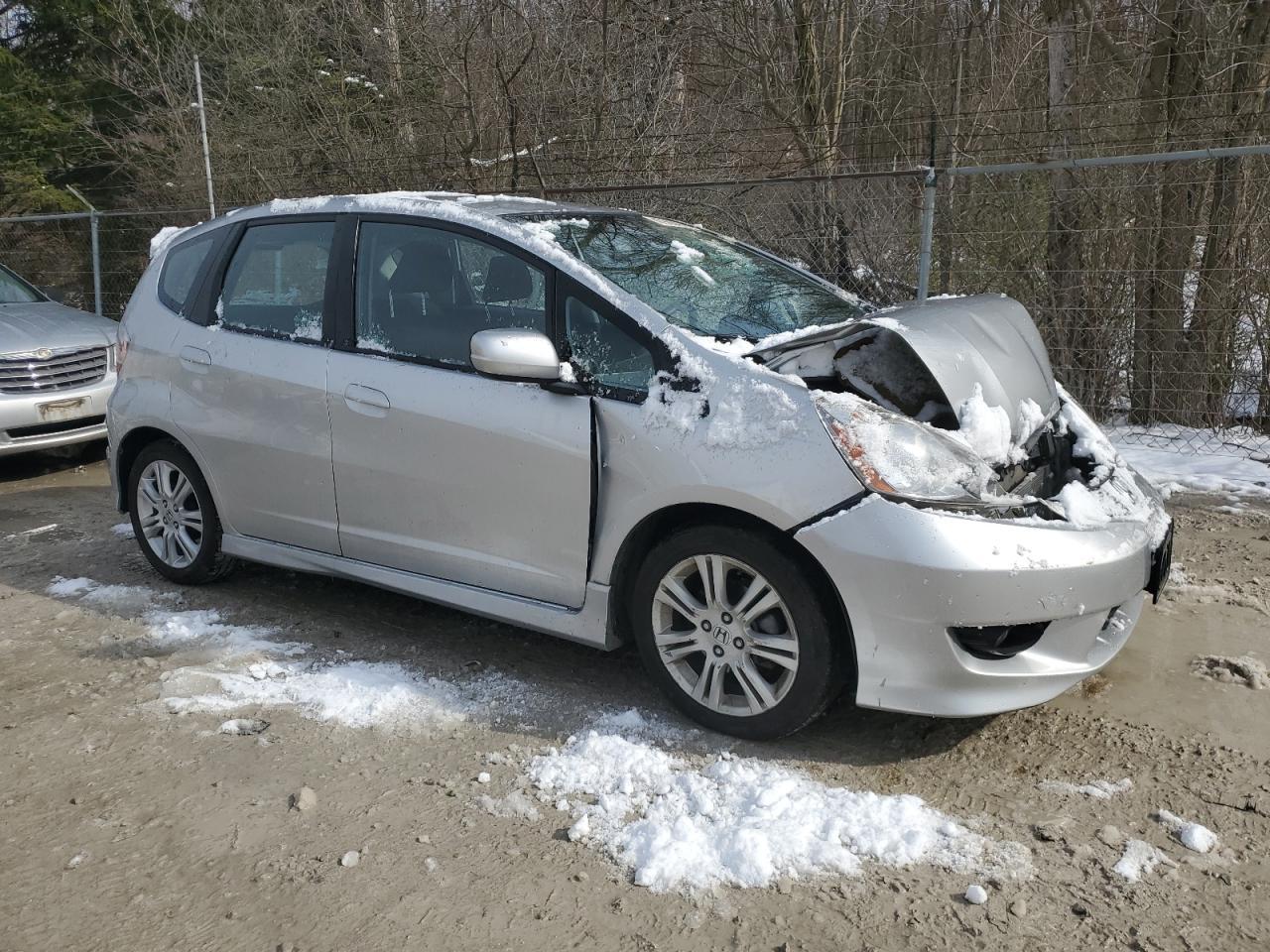 2011 HONDA FIT SPORT - Фото 4