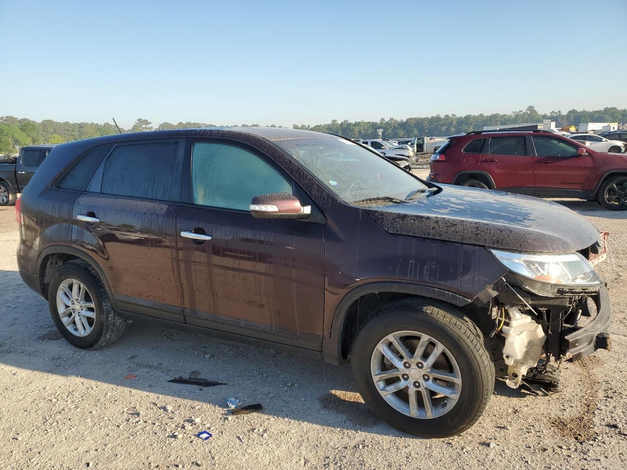 2015 KIA SORENTO LX - Image 4