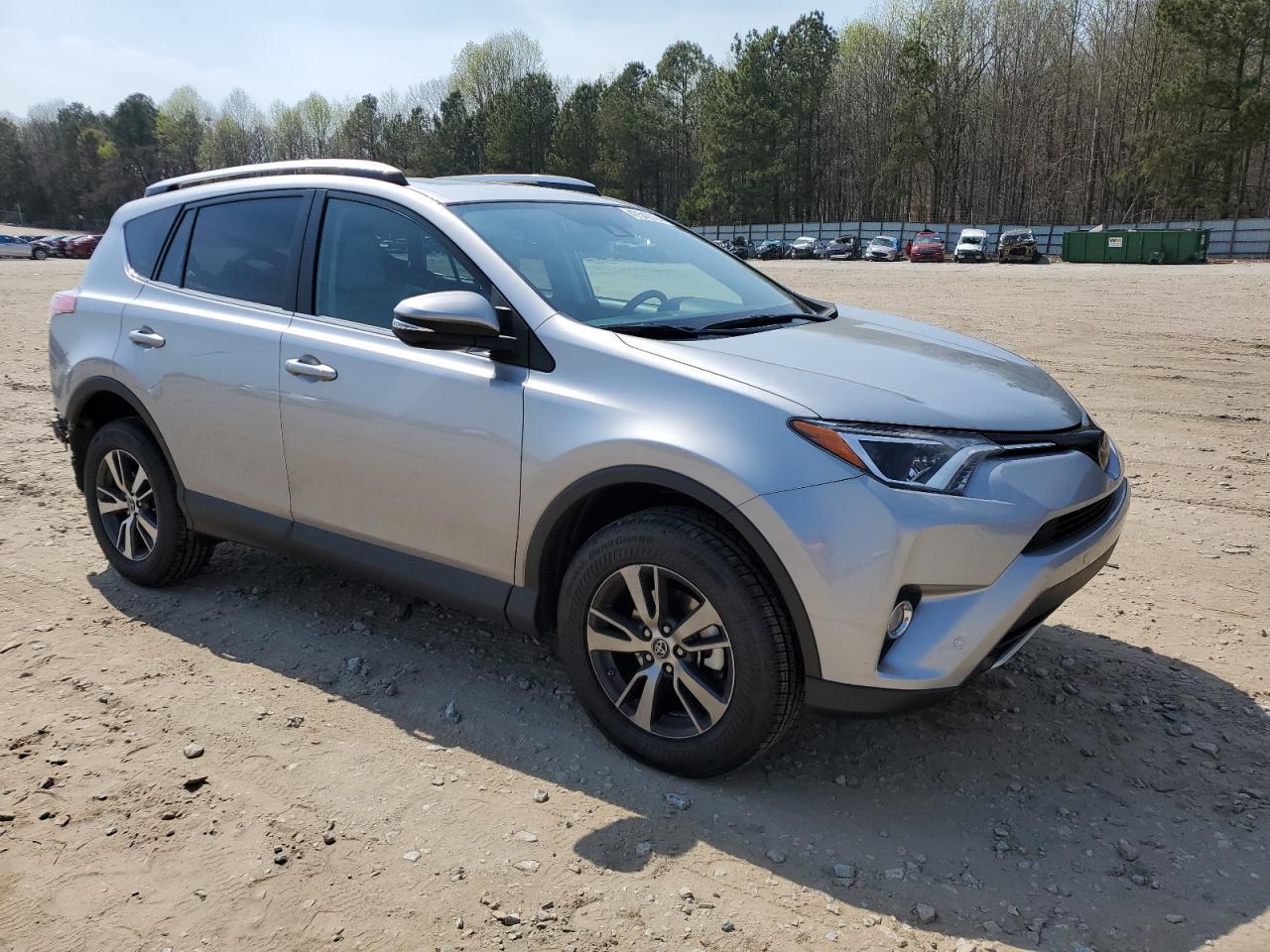 2016 TOYOTA RAV4 XLE - Image 4