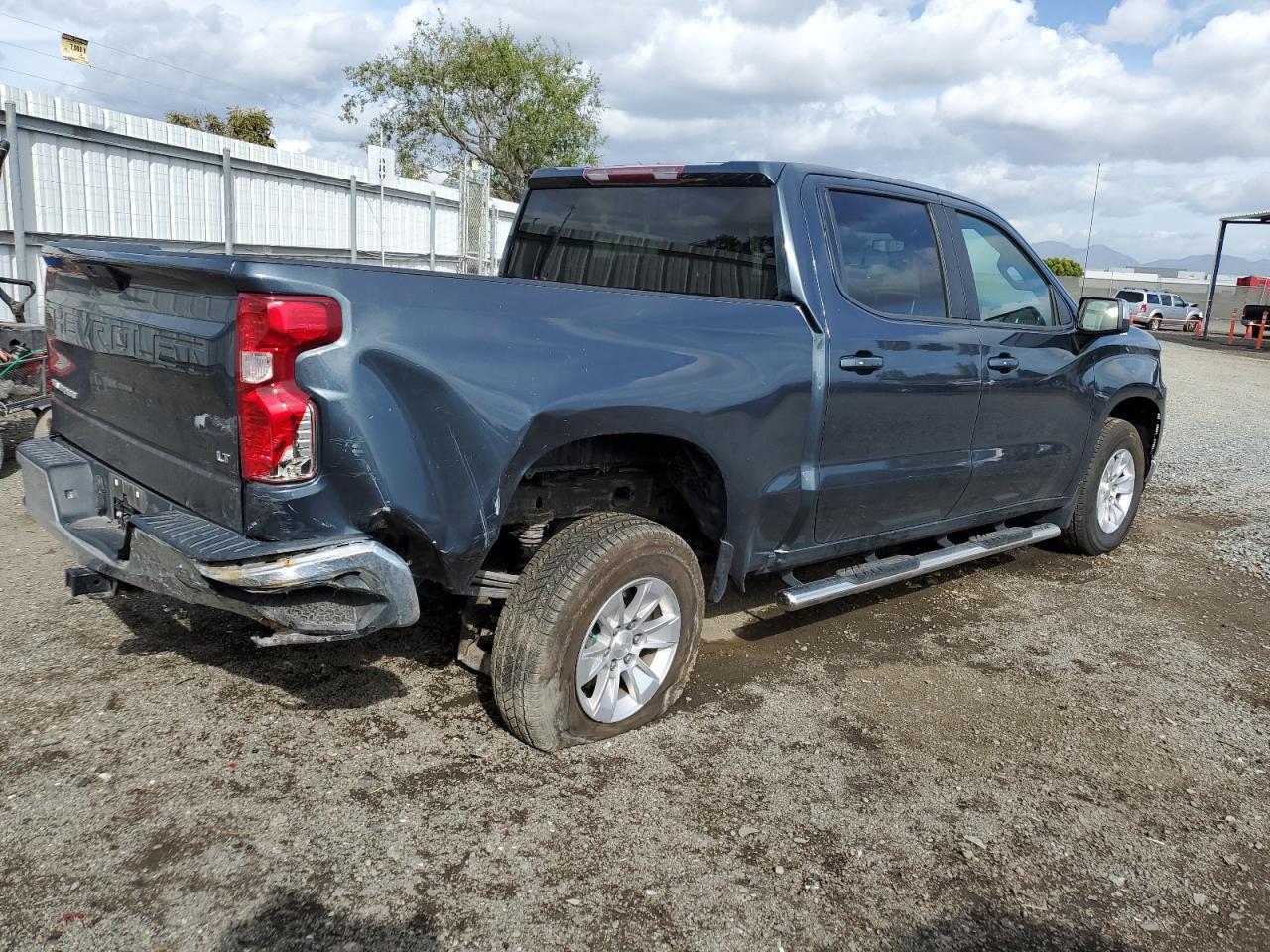 2019 CHEVROLET SILVERADO - Фото 3