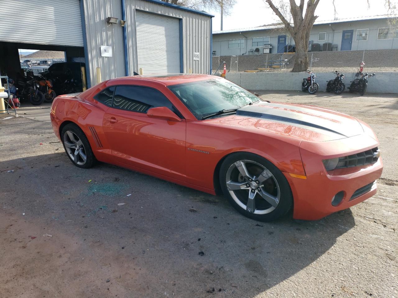 2011 CHEVROLET CAMARO LT - Image 4