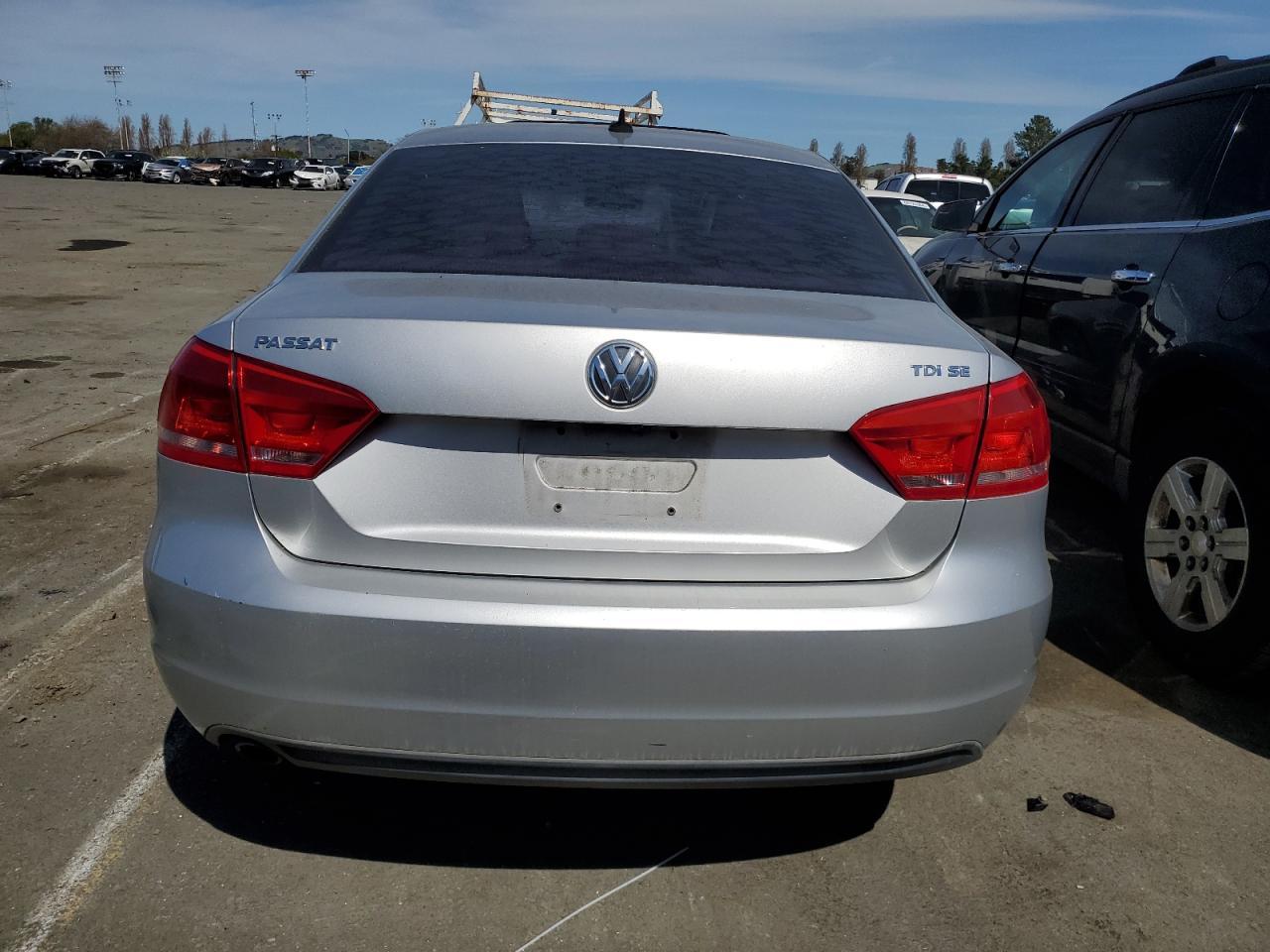 2014 VOLKSWAGEN PASSAT SE - Image 6