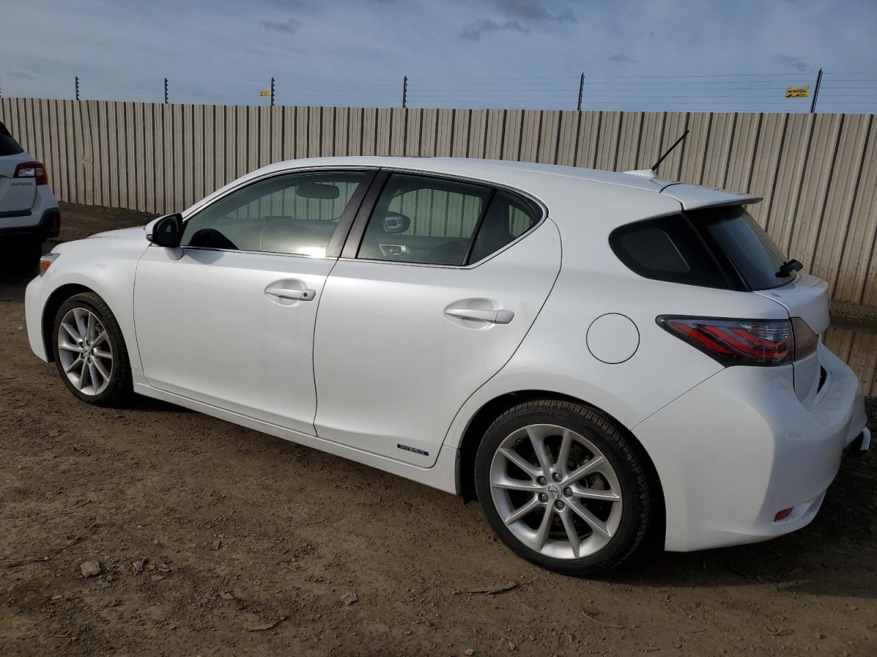 2013 LEXUS CT 200 - Фото 2