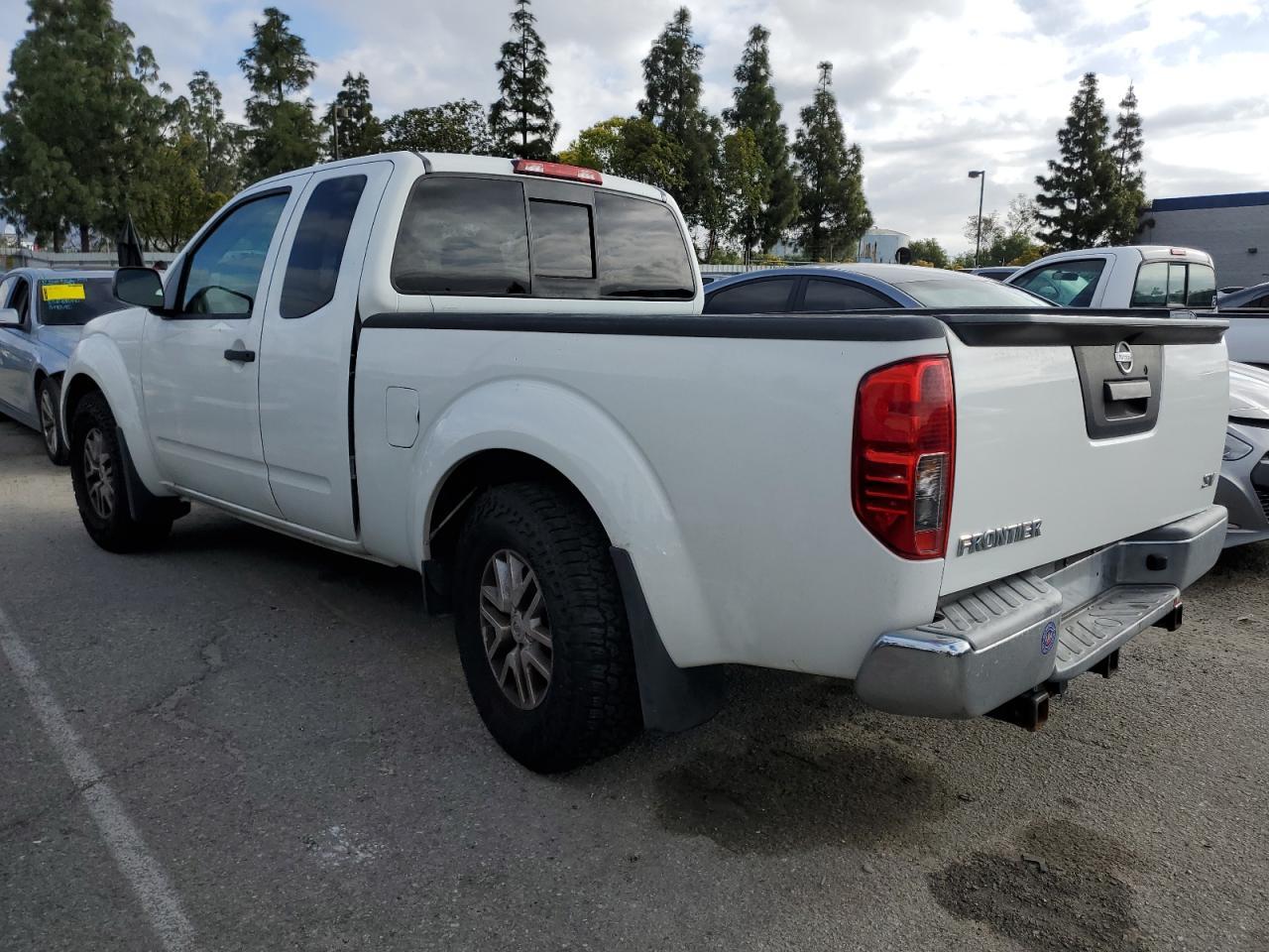 2017 NISSAN FRONTIER S - Image 2