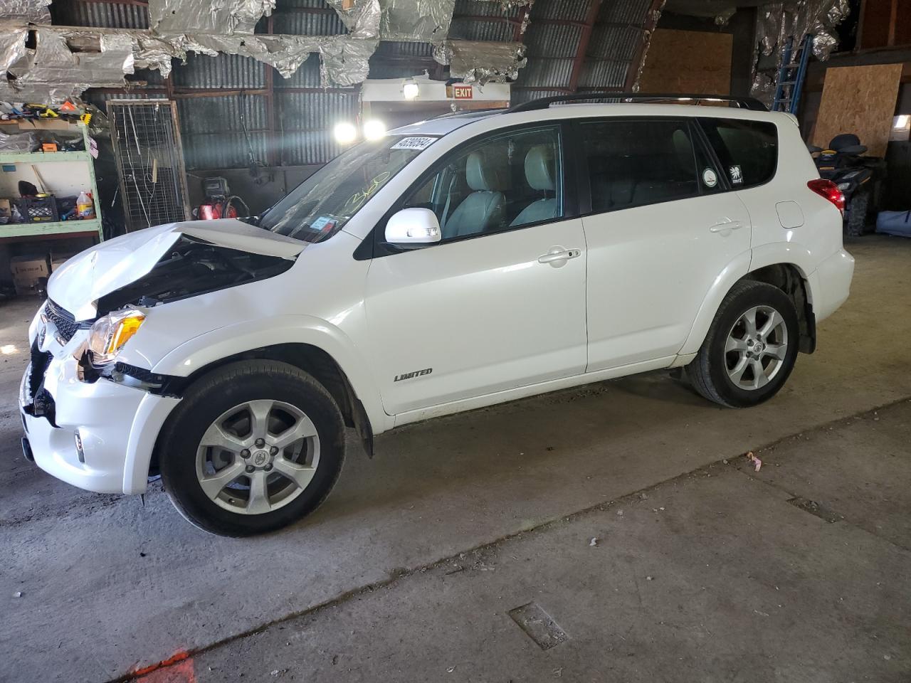 2011 TOYOTA RAV4 LIMIT