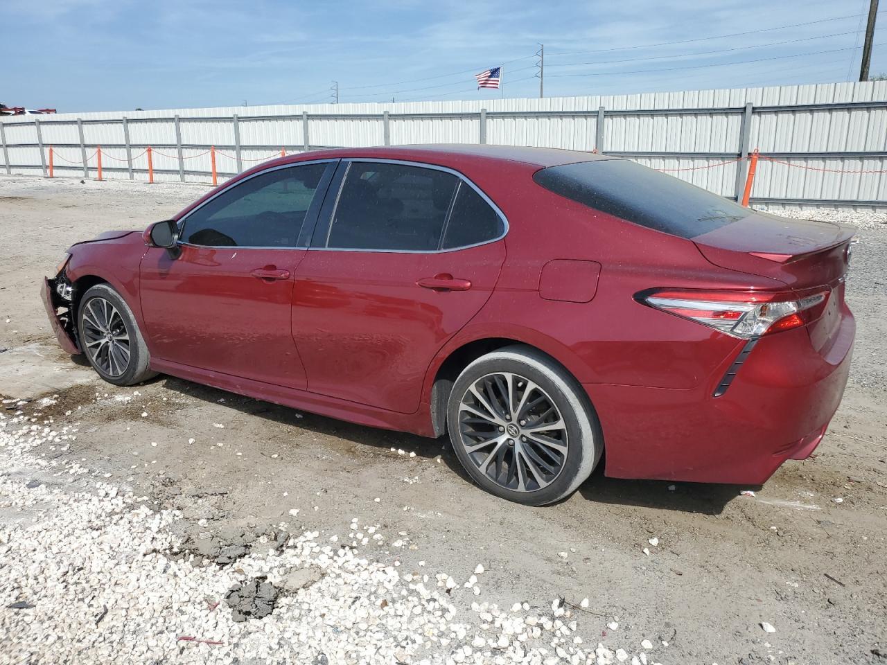 2018 TOYOTA CAMRY L - Фото 2