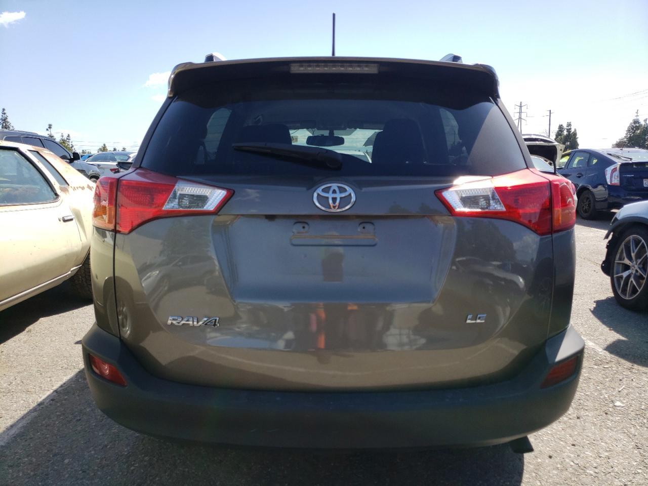 2015 TOYOTA RAV4 LE - Фото 6