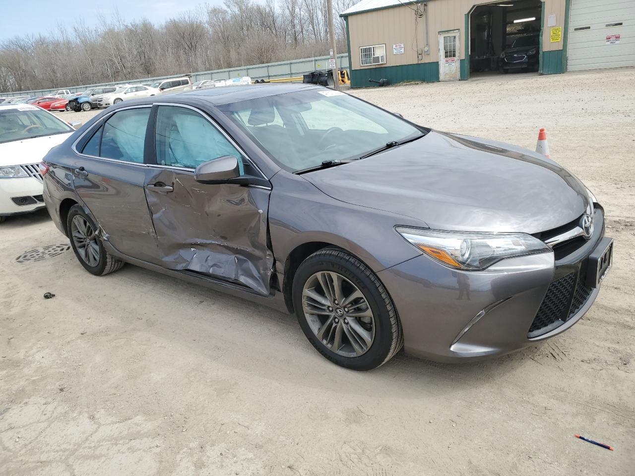 2017 TOYOTA CAMRY LE - Image 4